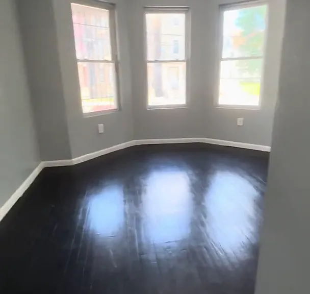 482 Avon Ave — Photo 6