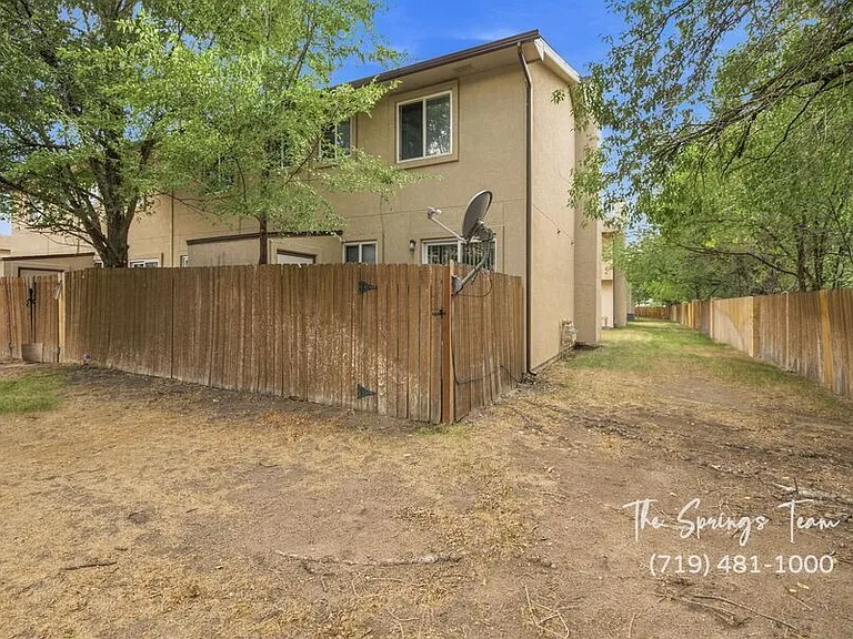 3014 Starlight Cir — Photo 32