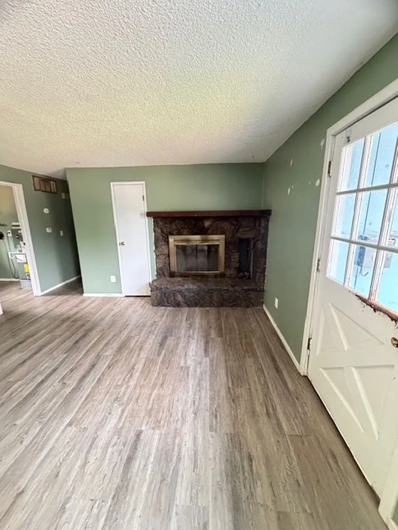 C Ave Duplexes P-127 — Photo 4