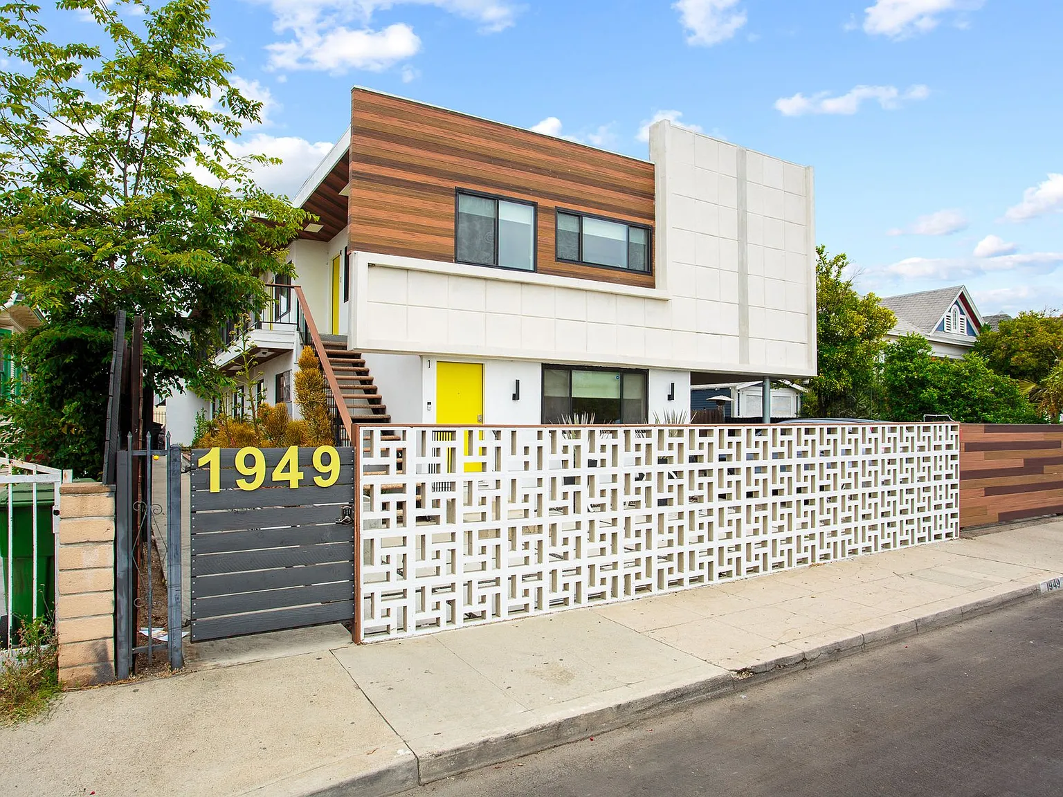 1949 Park Grove Avenue — Photo 3