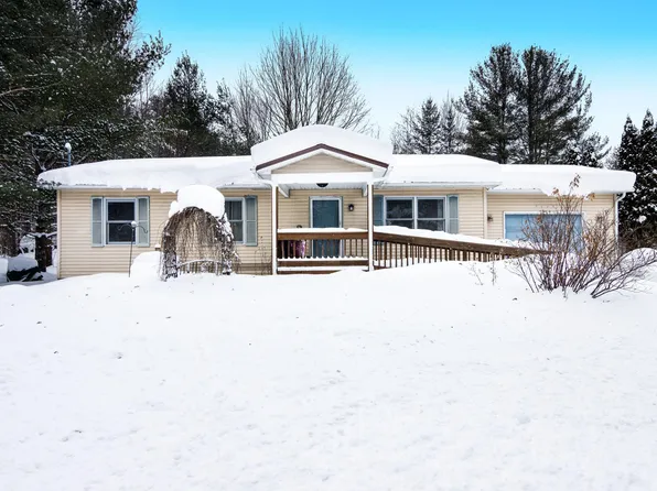 5639 Moore Rd, Williamsburg, MI 49690