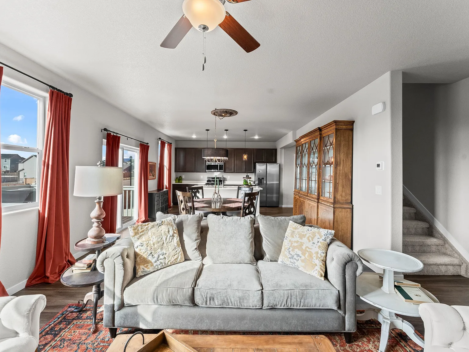 5 bed, 3435 sqft, $3,000 — Photo 3