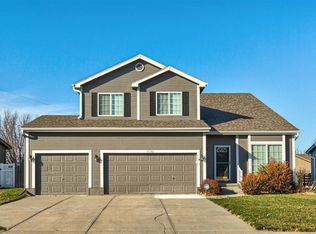 18762 Holmes St, Omaha, NE 68135