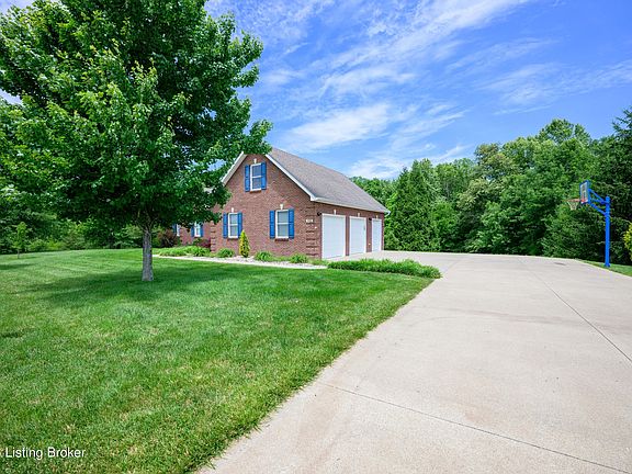 5th image of 330 Stonebriar Dr
