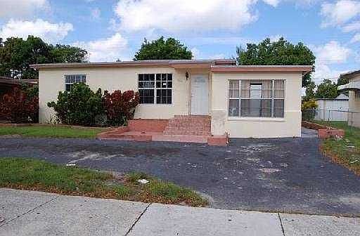 1st image of 15664 NE 10th Ct