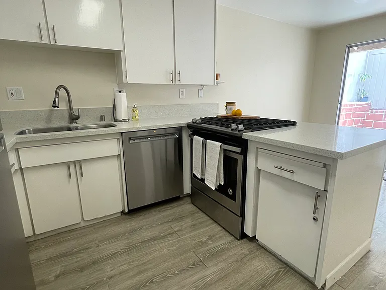 17945 Yorba Linda Blvd — Photo 4