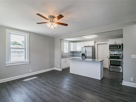 4th image of 3853 Dartmouth Ave N