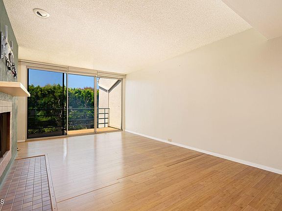 5th image of 2940 Neilson Way Unit 202