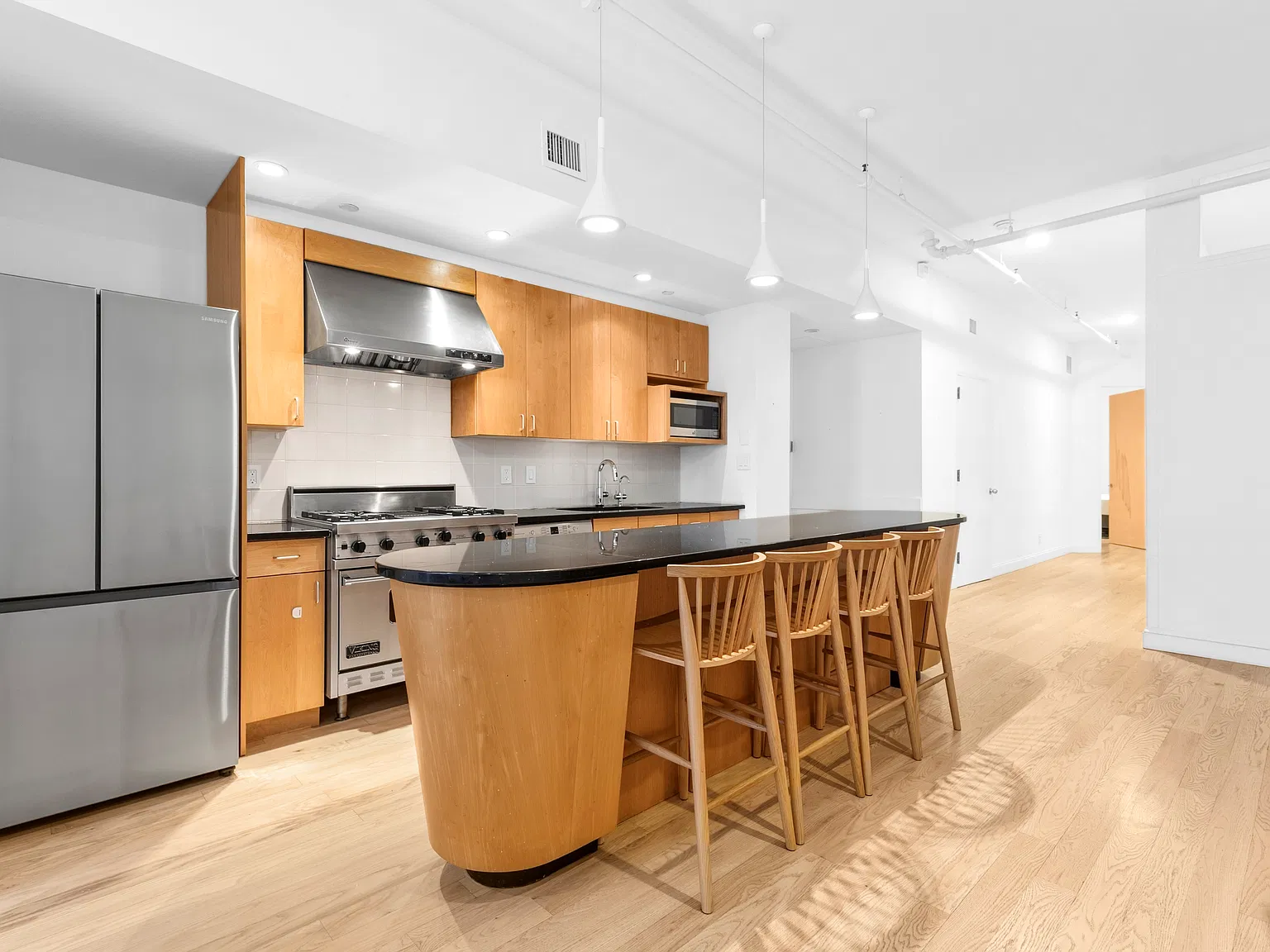19 Warren Street — Photo 3
