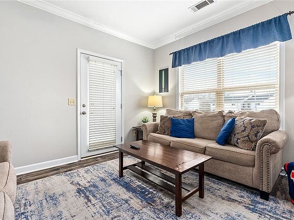 4th image of 607 W Glenn Ave Unit 213