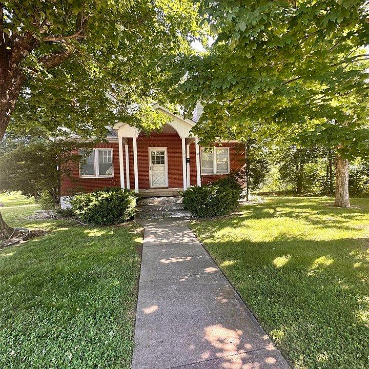 1st image of 301 E Main St