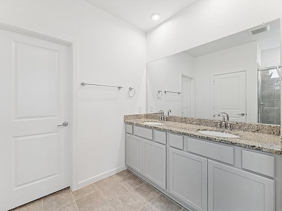 5th image of 7122 Clearwater Cove Dr