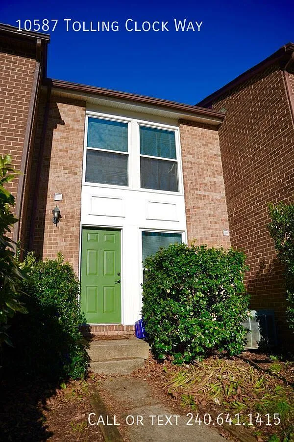 Lovely 2 BR/1.5 BA Townhome in Village of Wilde Lake! — Photo 2