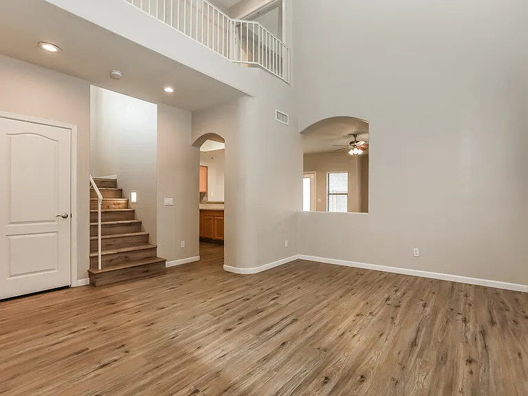 7206 E Kael St — Photo 4