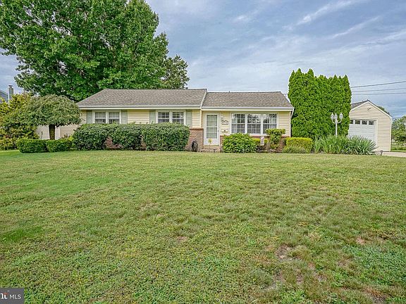 4th image of 514 Buckingham Dr