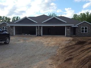 2260 Sunny Ln, Green Bay, WI 54313