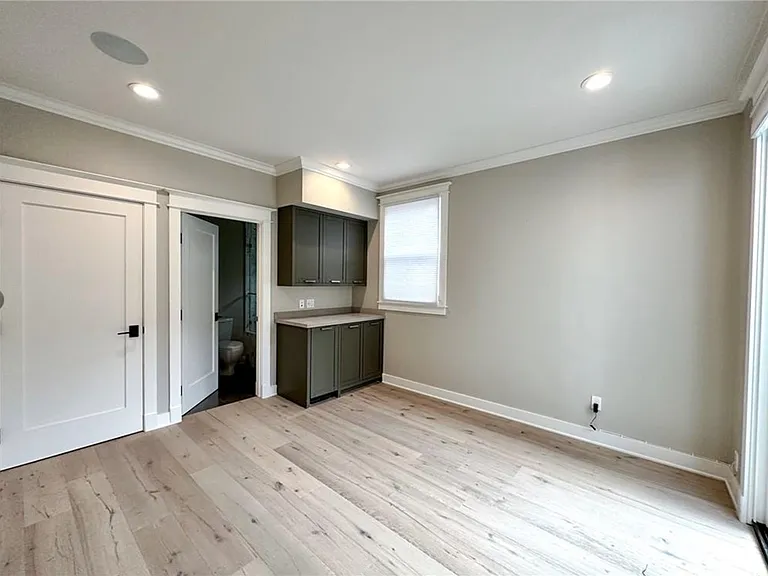 1616 N Ogden Dr — Photo 26