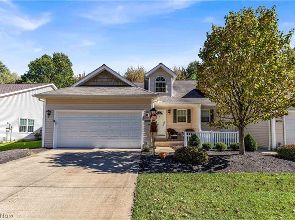 7583 Willow Woods Dr, North Olmsted, OH 44070