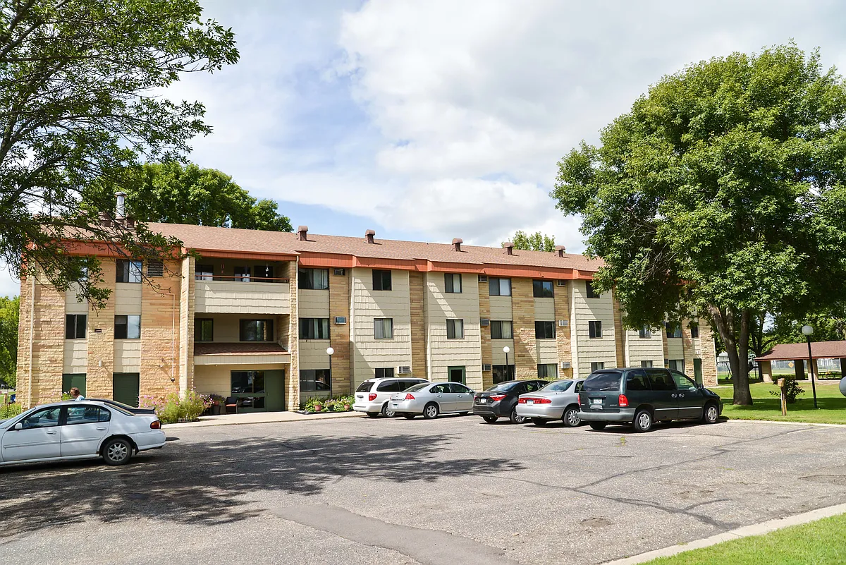 Building Photo - Heritage Prairie