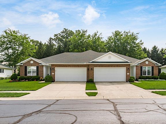 3rd image of 5122 Country Place Ln