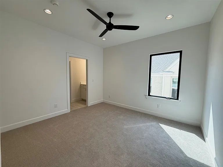 4423 Emerson Ave — Photo 11