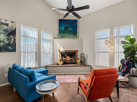 3rd image of 4309 Whistling Moon Ln