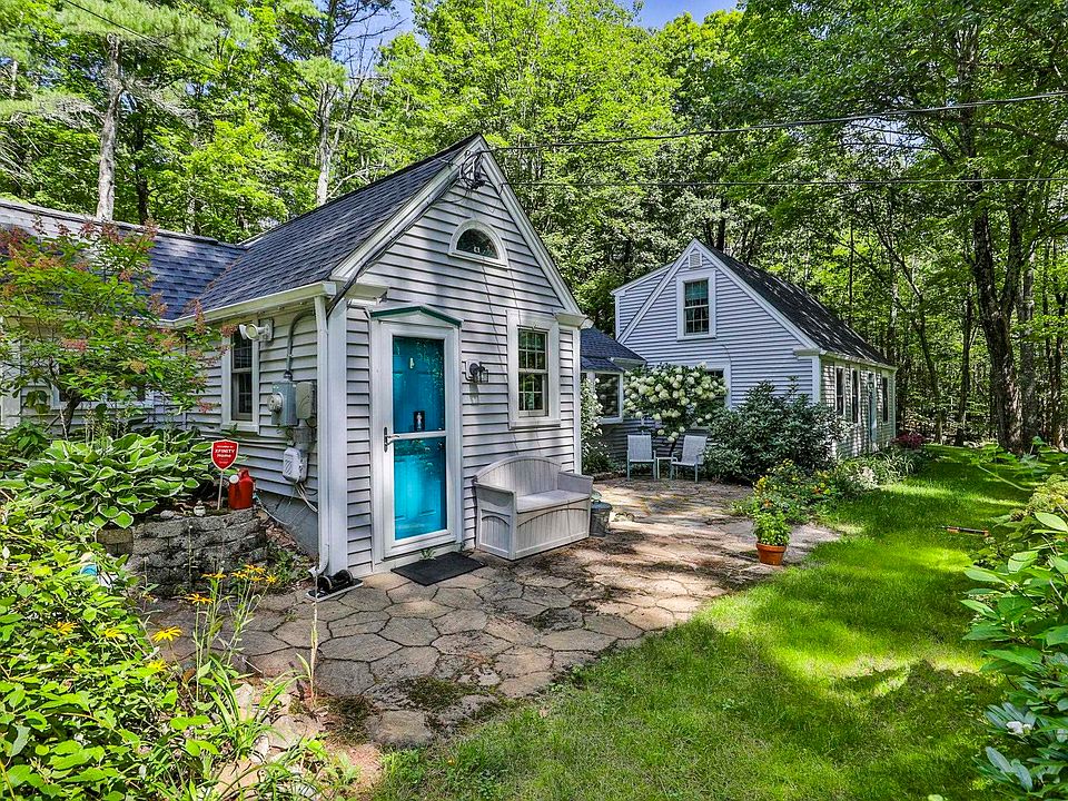 1st image of 8 Putnam Hill Road