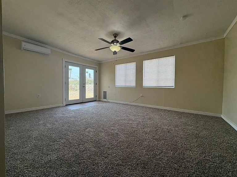 10309 Shoshone St — Photo 24