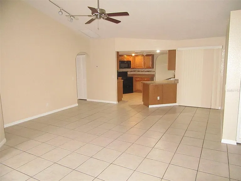 22182 Peachland Blvd — Photo 8