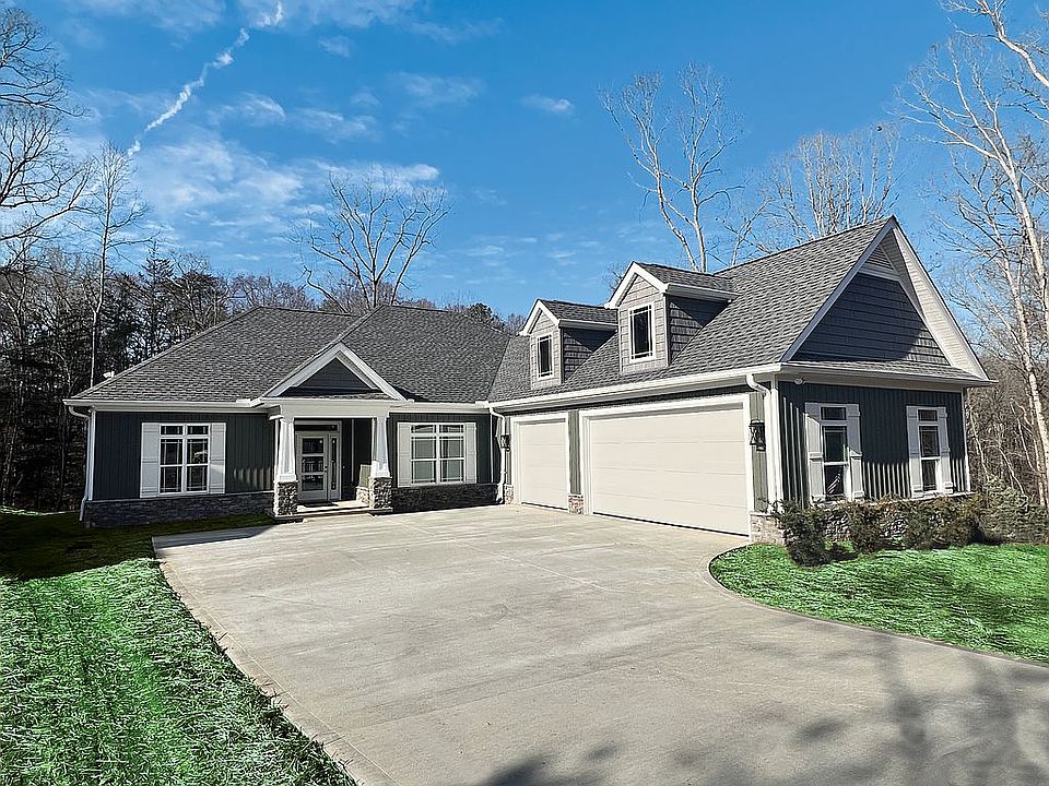 211 Seminole Circle