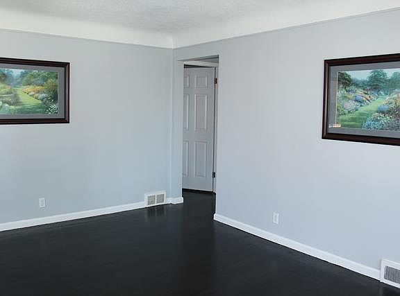 3rd image of 23870 Jerome Ave