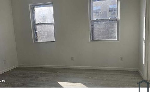 4th image of 18-20 S Kensico Ave #1