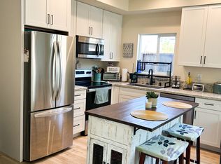 947 Nardo Rd, Encinitas, CA 92024