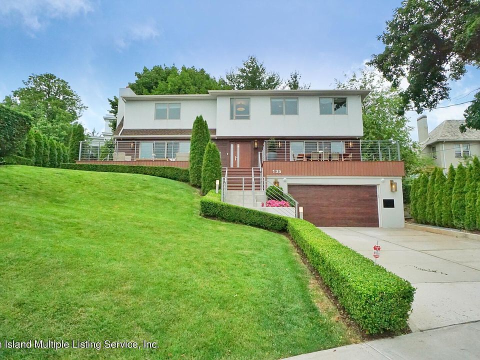 135 Nixon Ave, Staten Island, NY 10304 Zillow