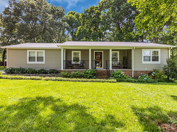 5th image of 715 Wanda Ln