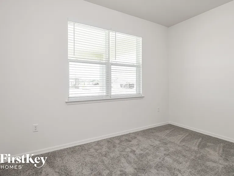 1156 Spokane Point — Photo 11