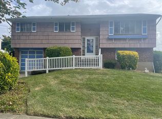 12 Karen Pl, Commack, NY 11725