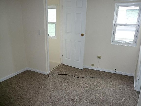 5th image of 69 Paige St