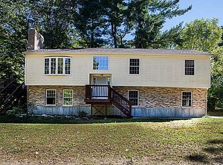 14 Lincoln Sq, Jewett City, CT 06351