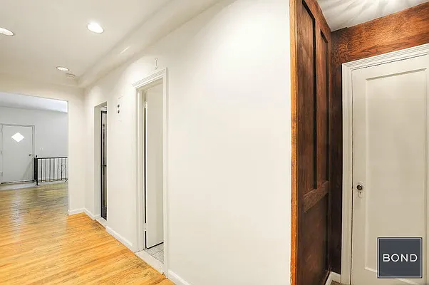 Rented by Bond New York | media 11