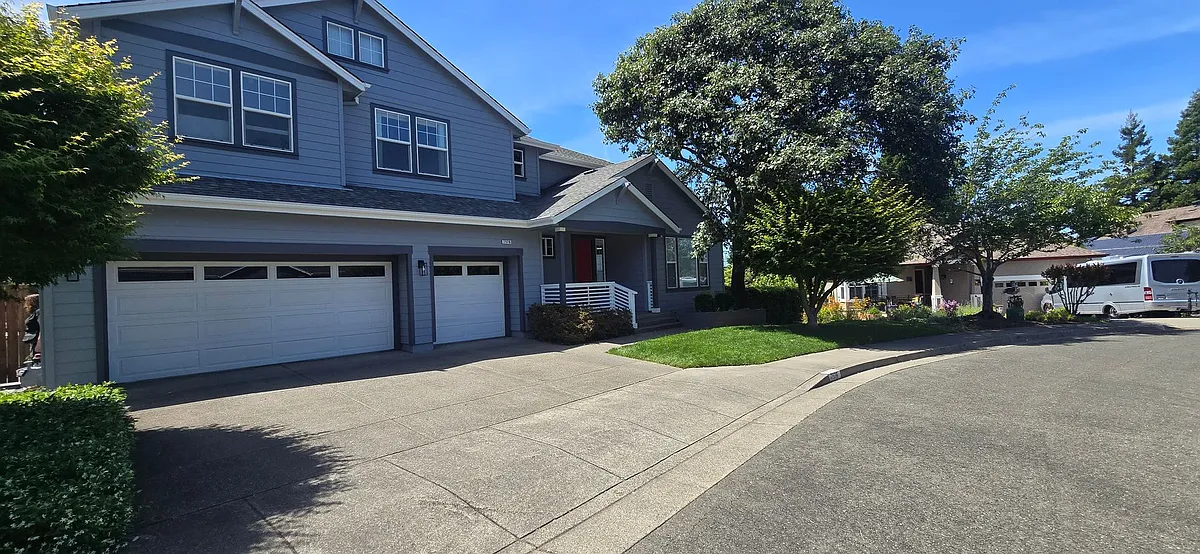 Building Photo - 7576 Meadowlark Dr