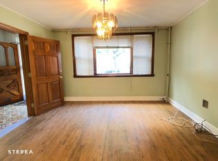 2217 Crescent St #1F, Astoria, NY 11105