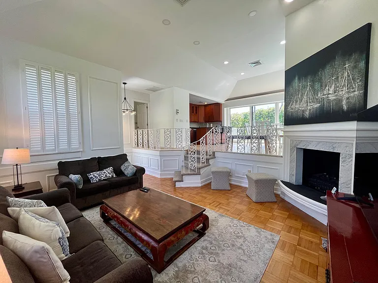 115 Dolphin Rd — Photo 11