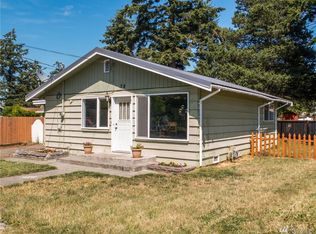 38 SE Glencoe St, Oak Harbor, WA 98277