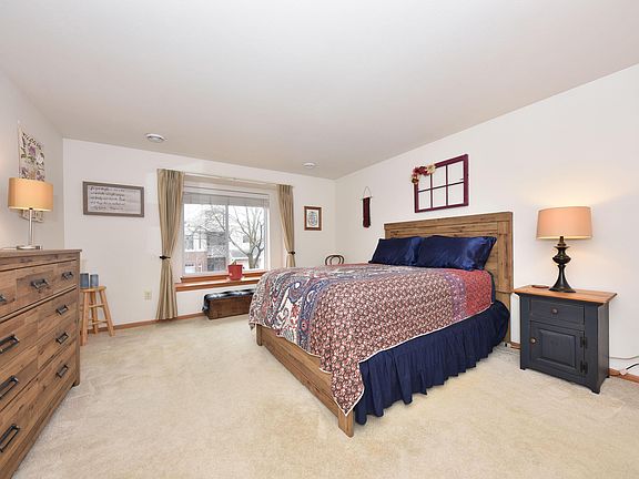 5th image of 3520 S Toldt Cir #3520