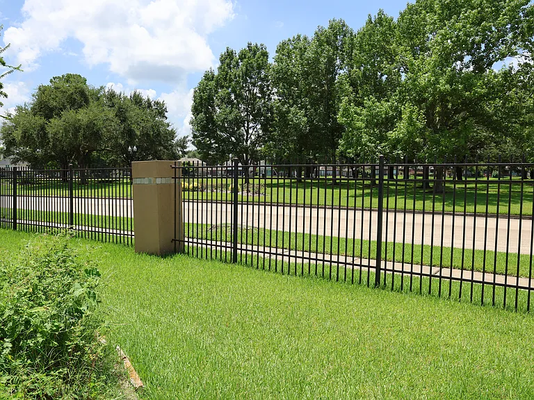 4323 Lakeside Meadow Dr — Photo 27