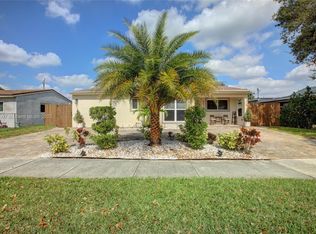 6851 Cody St, Hollywood, FL 33024