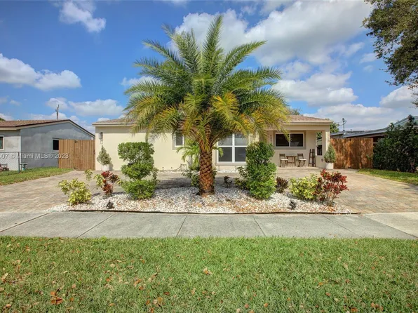 6851 Cody St, Hollywood, FL 33024