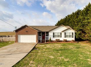 124 Acorn Dr, Corryton, TN 37721