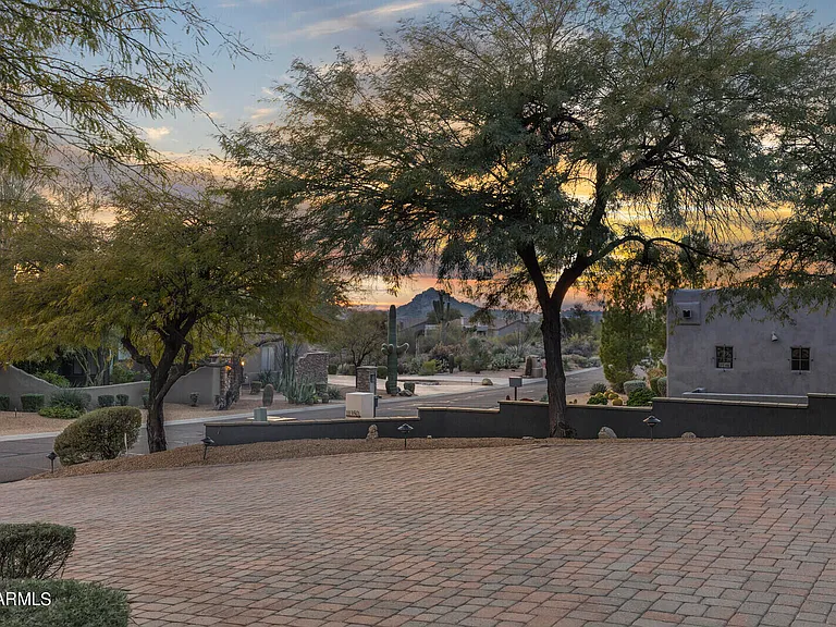 11362 E Dale Ln — Photo 65